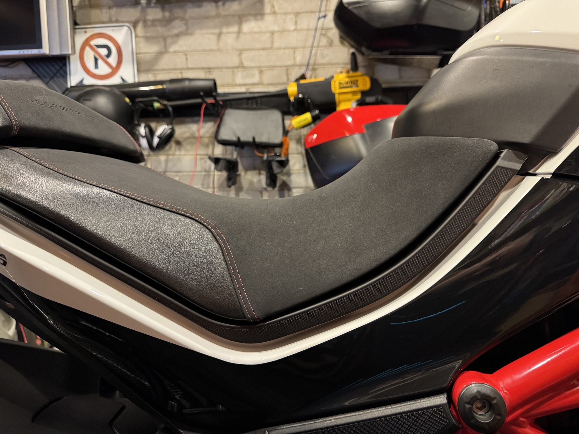 Gel Coussin De Selle Compatible Avec Ducati Multistrada 1260 / Enduro Coussin Confort Tourtecs M Noir ✓ Achetez Maintenant